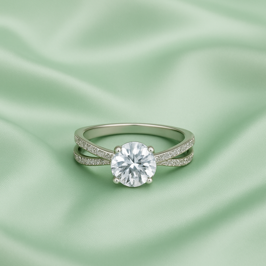 Clara Solitaire Ring